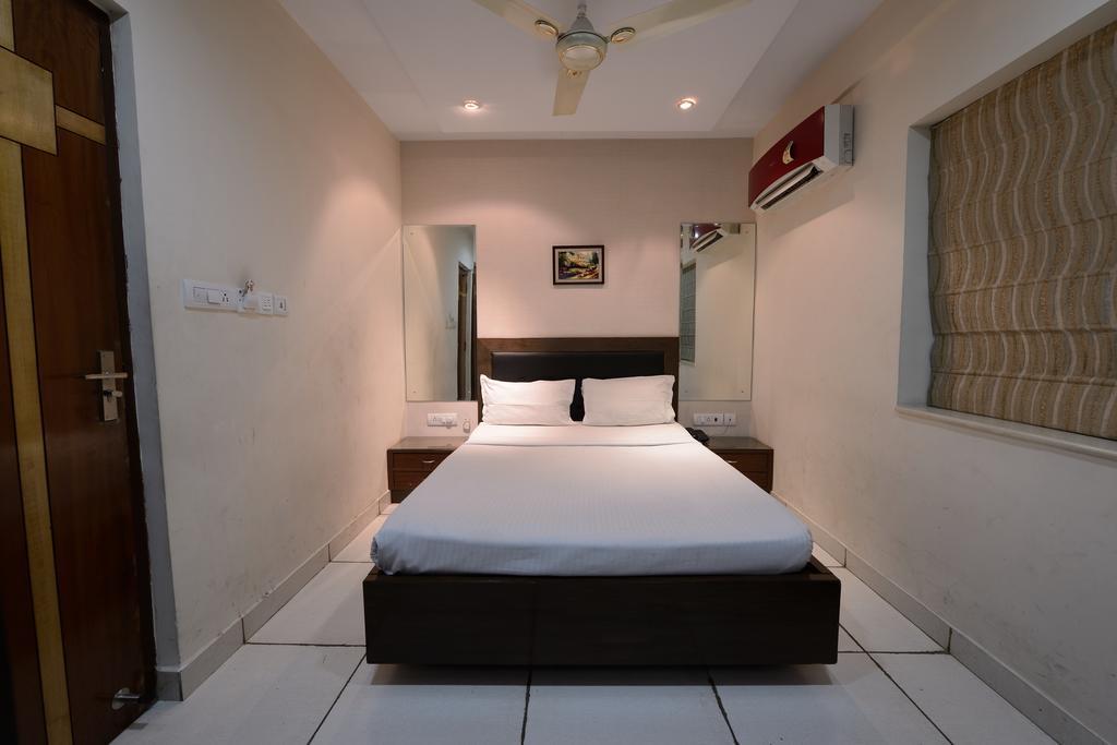 Golden Apple Boutique Hotel Колката Екстер'єр фото