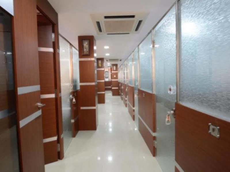 Golden Apple Boutique Hotel Колката Екстер'єр фото