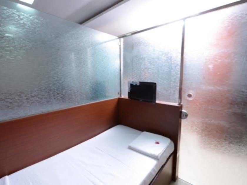 Golden Apple Boutique Hotel Колката Екстер'єр фото